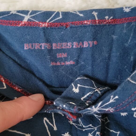 BURT'S BEES BABY NAVY BLUE CHRISTMAS CONSTELLATIONS ROMPER, SIZE 18 MONTHS - Picture 4 of 9